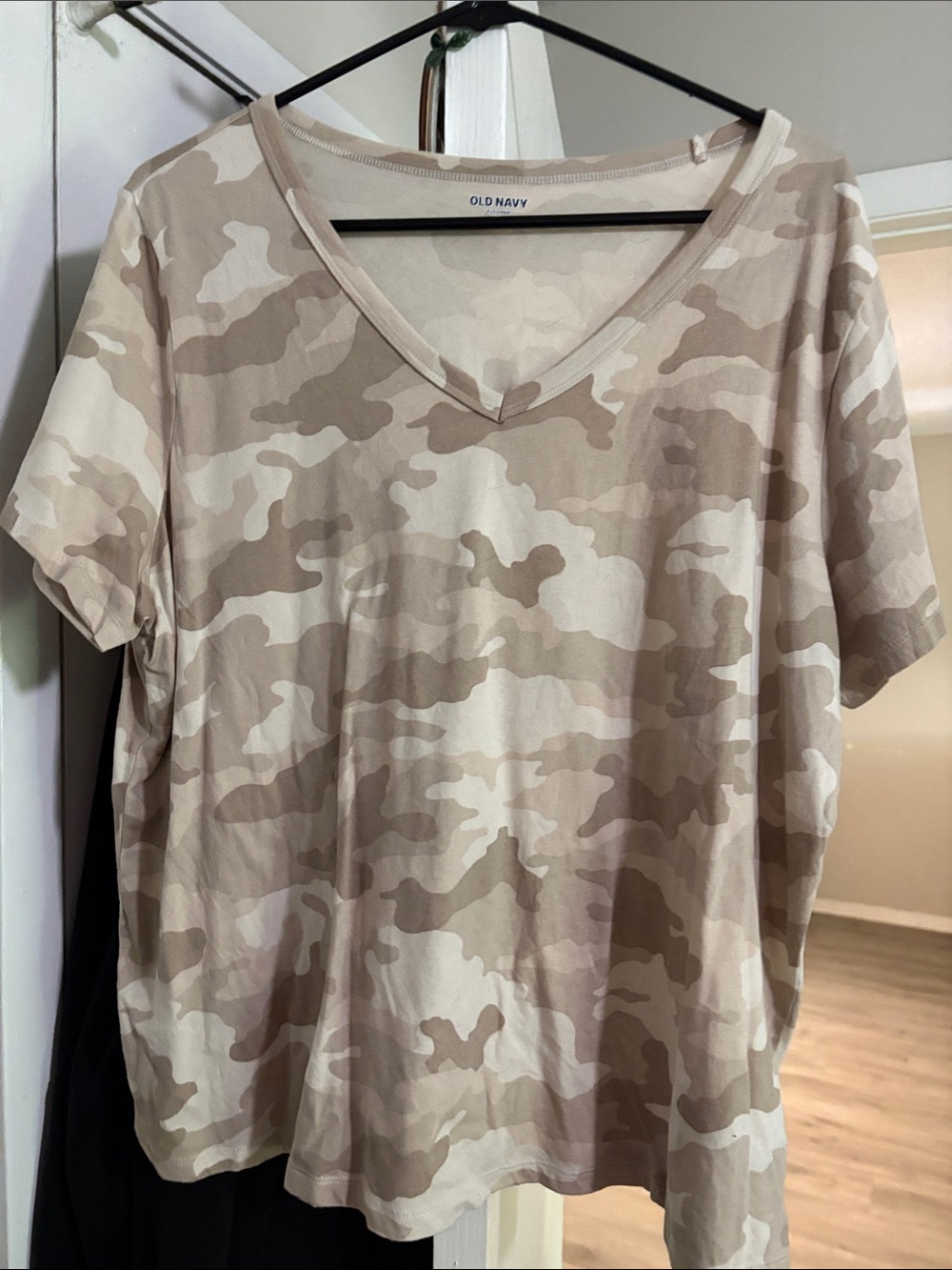Old Navy Beige and Cream Camo V-Neck Tee